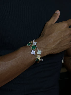 Pulseira trevo cravejada!