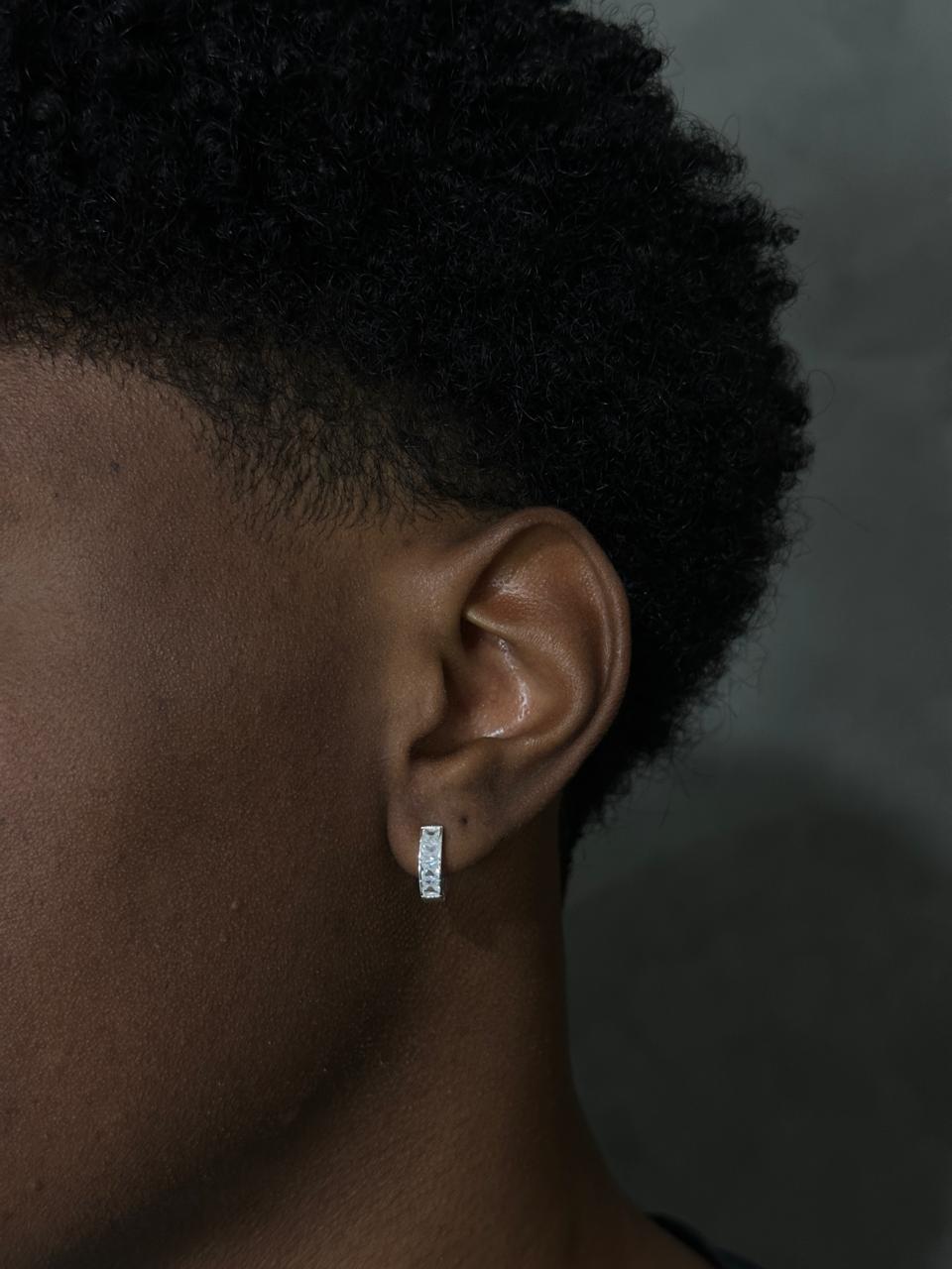 Argola Prata / 4 Pedras Zirconias