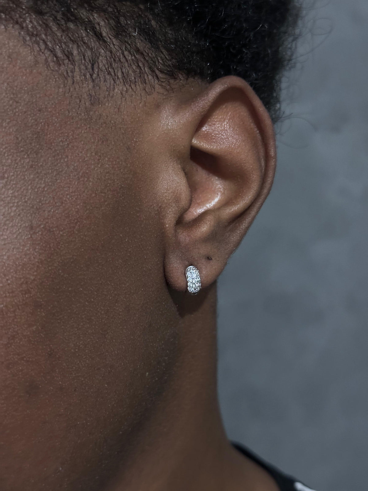 Argola Segundo furo Cravejada!