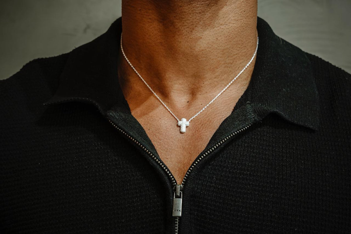 Gargantilha Cruz Colada - Prata 45cm.